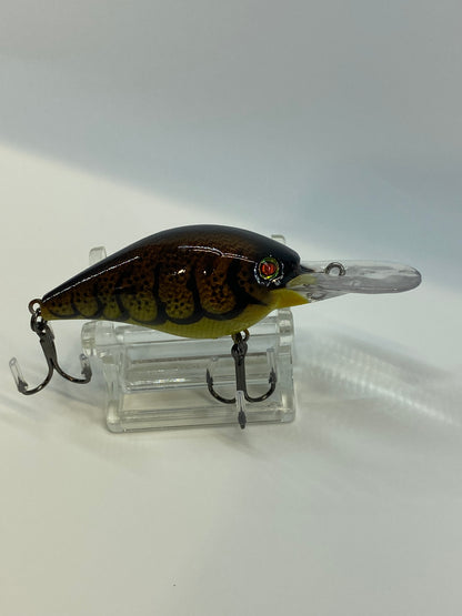 Scratch N Dent Medium Diver - Crawfish Yellow Belly